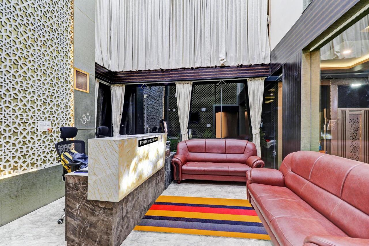 Townhouse Oak Dreamland Suites Yelahanka Exterior foto